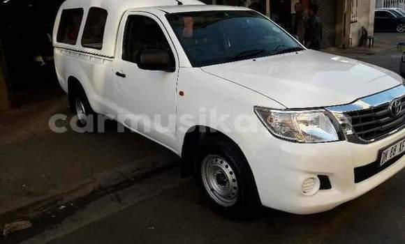 Nunua Ilio tumika Toyota Hilux Nyeupe Gari ndani ya Beitbridge nchini Matabeleland Kusini