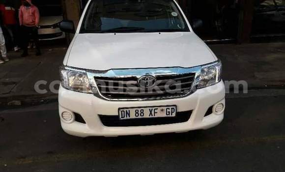 Acheter Occasion Voiture Toyota Hilux Blanc à Beitbridge, Matabeleland South Acheter Occasion Voiture Toyota Hilux Blanc à Beitbridge, Matabeleland South