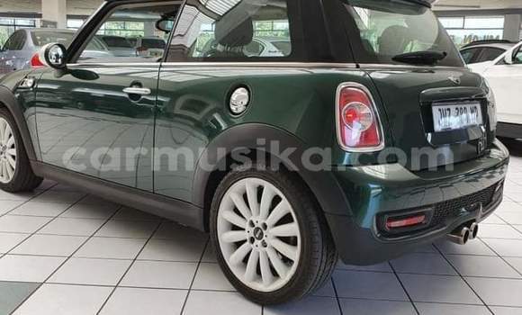 Nunua Ilio tumika MINI Cooper Kijani Gari ndani ya Beitbridge nchini Matabeleland Kusini Nunua Ilio tumika MINI Cooper Kijani Gari ndani ya Beitbridge nchini Matabeleland Kusini