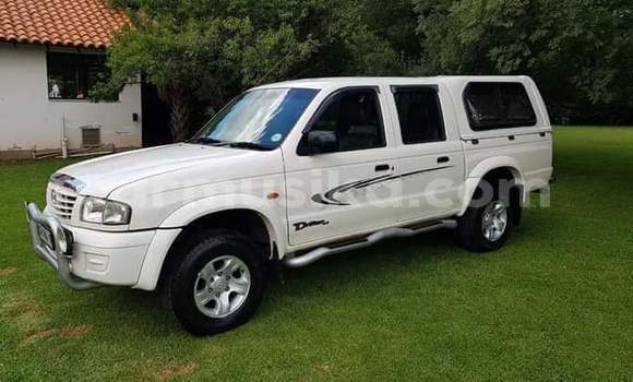 Acheter Occasion Voiture Mazda Mazda 2 Blanc à Beitbridge, Matabeleland South