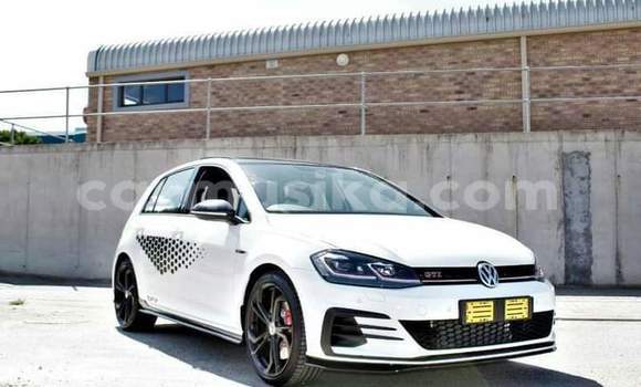 Acheter Occasion Voiture Volkswagen Golf GTI Blanc à Beitbridge, Matabeleland South Acheter Occasion Voiture Volkswagen Golf GTI Blanc à Beitbridge, Matabeleland South