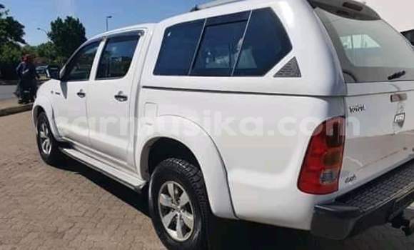 Acheter Occasion Voiture Toyota Hilux Blanc à Beitbridge, Matabeleland South Acheter Occasion Voiture Toyota Hilux Blanc à Beitbridge, Matabeleland South