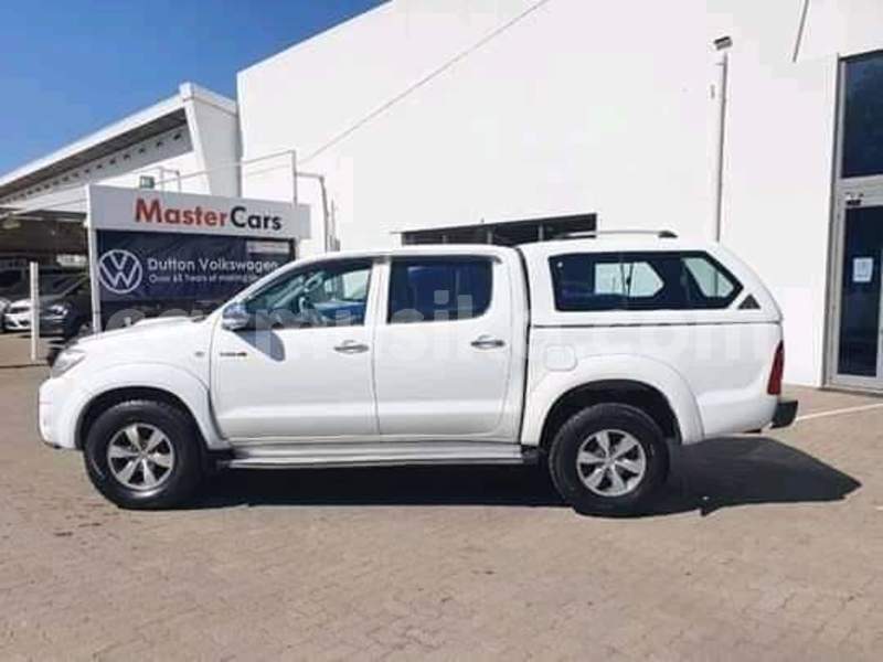 Big with watermark toyota hilux matabeleland south beitbridge 19282