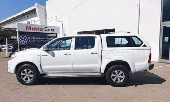 Acheter Occasion Voiture Toyota Hilux Blanc à Beitbridge, Matabeleland South Acheter Occasion Voiture Toyota Hilux Blanc à Beitbridge, Matabeleland South
