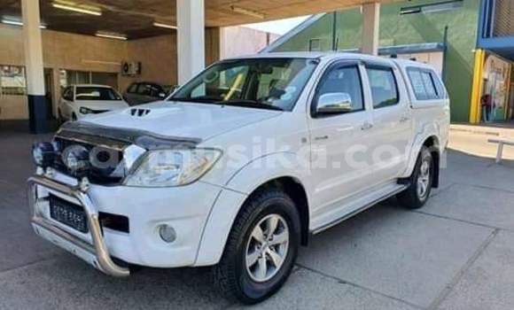 Acheter Occasion Voiture Toyota Hilux Blanc à Beitbridge, Matabeleland South Acheter Occasion Voiture Toyota Hilux Blanc à Beitbridge, Matabeleland South