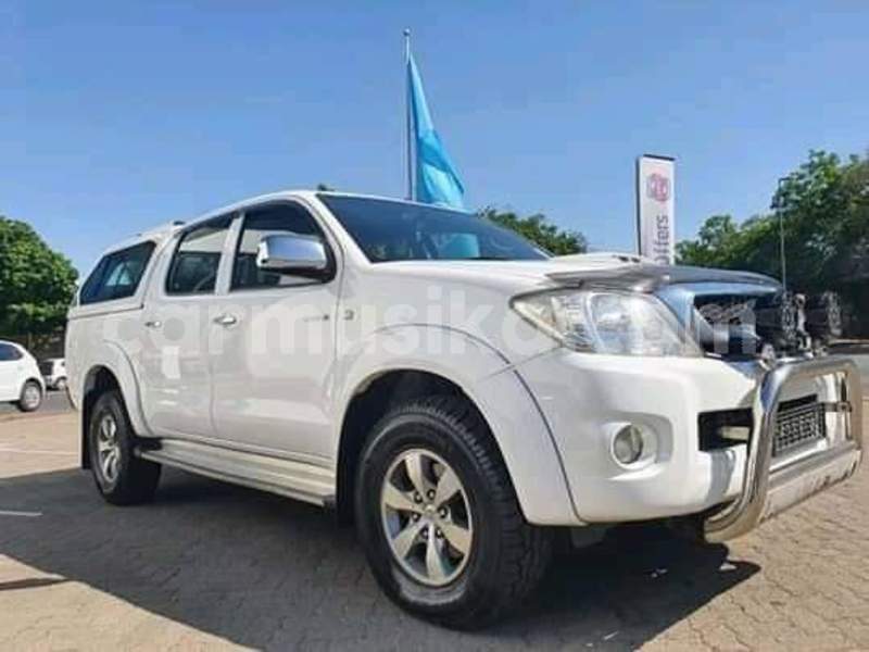 Big with watermark toyota hilux matabeleland south beitbridge 19282