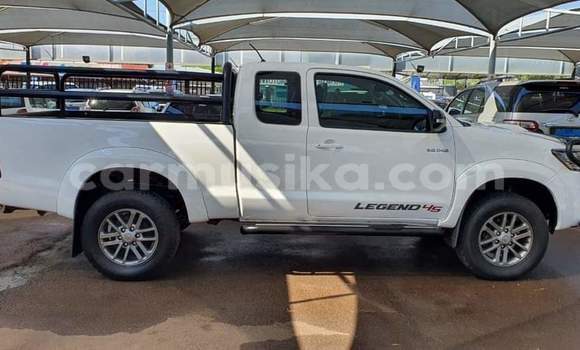 Tenga Tsaru Toyota Hilux Chena Mota in Beitbridge in Matabeleland South Tenga Tsaru Toyota Hilux Chena Mota in Beitbridge in Matabeleland South