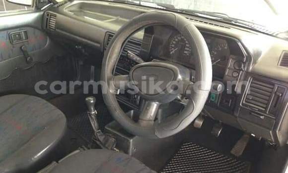 Acheter Occasion Voiture Mazda Revue Blanc à Beitbridge, Matabeleland South Acheter Occasion Voiture Mazda Revue Blanc à Beitbridge, Matabeleland South