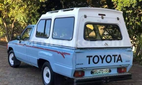 Acheter Occasion Voiture Toyota Hilux Bleu à Beitbridge, Matabeleland South Acheter Occasion Voiture Toyota Hilux Bleu à Beitbridge, Matabeleland South