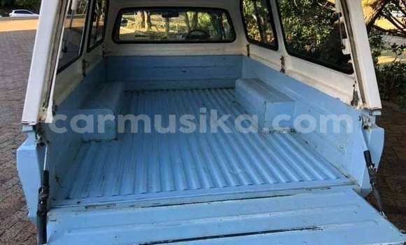 Acheter Occasion Voiture Toyota Hilux Bleu à Beitbridge, Matabeleland South Acheter Occasion Voiture Toyota Hilux Bleu à Beitbridge, Matabeleland South