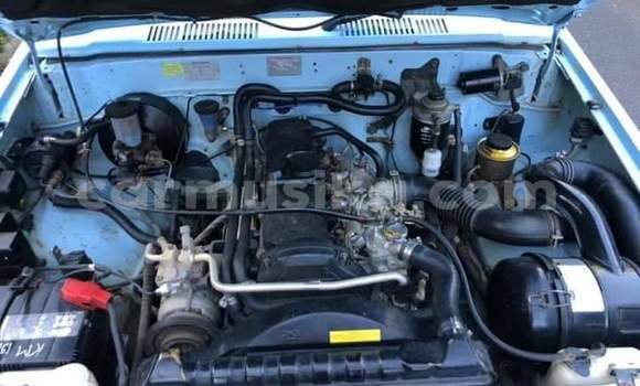 Acheter Occasion Voiture Toyota Hilux Bleu à Beitbridge, Matabeleland South Acheter Occasion Voiture Toyota Hilux Bleu à Beitbridge, Matabeleland South