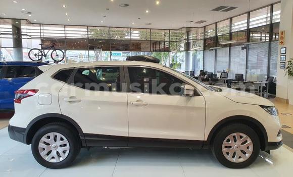 Nunua Ilio tumika Nissan Qashqai Nyeupe Gari ndani ya Beitbridge nchini Matabeleland Kusini Nunua Ilio tumika Nissan Qashqai Nyeupe Gari ndani ya Beitbridge nchini Matabeleland Kusini