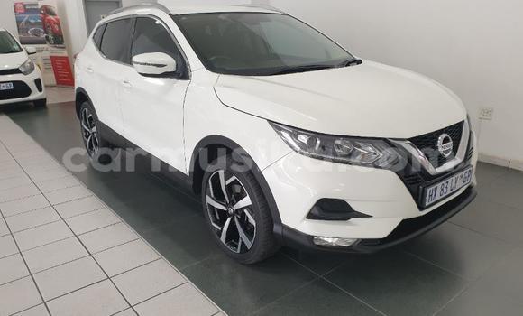 Tenga Tsaru Nissan Qashqai+2 Chena Mota in Beitbridge in Matabeleland South Tenga Tsaru Nissan Qashqai+2 Chena Mota in Beitbridge in Matabeleland South