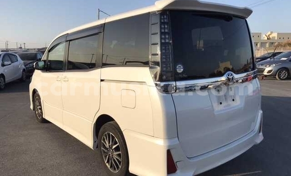 Tenga Tsaru Toyota Voxy Chena Mota in Beitbridge in Matabeleland South Tenga Tsaru Toyota Voxy Chena Mota in Beitbridge in Matabeleland South