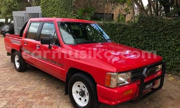 Nunua Ilio tumika Toyota Hilux Nyekundu Gari ndani ya Beitbridge nchini Matabeleland Kusini Nunua Ilio tumika Toyota Hilux Nyekundu Gari ndani ya Beitbridge nchini Matabeleland Kusini