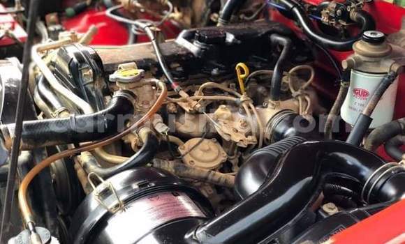 Nunua Ilio tumika Toyota Hilux Nyekundu Gari ndani ya Beitbridge nchini Matabeleland Kusini Nunua Ilio tumika Toyota Hilux Nyekundu Gari ndani ya Beitbridge nchini Matabeleland Kusini