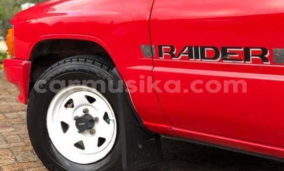 Nunua Ilio tumika Toyota Hilux Nyekundu Gari ndani ya Beitbridge nchini Matabeleland Kusini Nunua Ilio tumika Toyota Hilux Nyekundu Gari ndani ya Beitbridge nchini Matabeleland Kusini