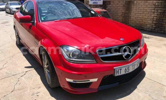 Acheter Occasion Voiture Mercedes‒Benz C–Class Rouge à Beitbridge, Matabeleland South Acheter Occasion Voiture Mercedes‒Benz C–Class Rouge à Beitbridge, Matabeleland South