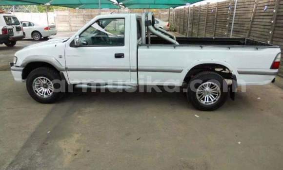 Acheter Occasion Voiture Isuzu KB Blanc à Beitbridge, Matabeleland South Acheter Occasion Voiture Isuzu KB Blanc à Beitbridge, Matabeleland South