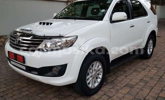 Buy Used Toyota Fortuner White Car in Beitbridge in Matabeleland South