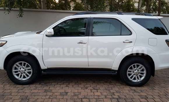 Tenga Tsaru Toyota Fortuner Chena Mota in Beitbridge in Matabeleland South Tenga Tsaru Toyota Fortuner Chena Mota in Beitbridge in Matabeleland South
