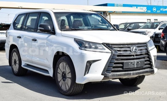 Tenga Imported Lexus LX Chena Mota in Import - Dubai in Harare Tenga Imported Lexus LX Chena Mota in Import - Dubai in Harare