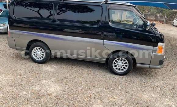 Nunua Ilio tumika Nissan Caravan Nyeusi Gari ndani ya Beitbridge nchini Matabeleland Kusini Nunua Ilio tumika Nissan Caravan Nyeusi Gari ndani ya Beitbridge nchini Matabeleland Kusini