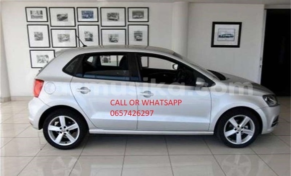 Nunua Ilio tumika Volkswagen Polo Fedha Gari ndani ya Beitbridge nchini Matabeleland Kusini Nunua Ilio tumika Volkswagen Polo Fedha Gari ndani ya Beitbridge nchini Matabeleland Kusini