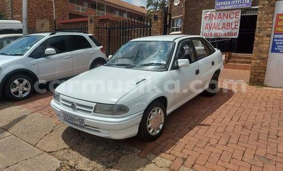 Buy Used Opel Astra White Car in Beitbridge in Matabeleland South