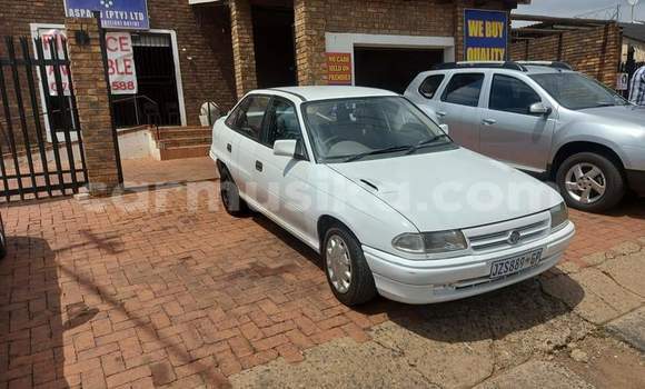 Acheter Occasion Voiture Opel Astra Blanc à Beitbridge, Matabeleland South Acheter Occasion Voiture Opel Astra Blanc à Beitbridge, Matabeleland South
