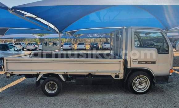 Acheter Occasion Voiture Nissan AD Gris à Beitbridge, Matabeleland South Acheter Occasion Voiture Nissan AD Gris à Beitbridge, Matabeleland South