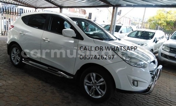 Nunua Ilio tumika Hyundai ix35 Nyeupe Gari ndani ya Beitbridge nchini Matabeleland Kusini Nunua Ilio tumika Hyundai ix35 Nyeupe Gari ndani ya Beitbridge nchini Matabeleland Kusini