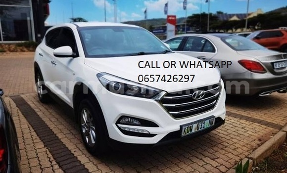 Buy Used Hyundai Tucson White Car in Beitbridge in Matabeleland South