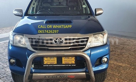 Buy Used Toyota Hilux Blue Car in Beitbridge in Matabeleland South