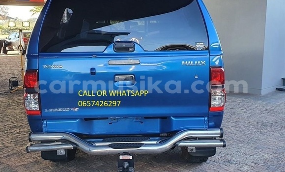 Buy Used Toyota Hilux Blue Car in Beitbridge in Matabeleland South Buy Used Toyota Hilux Blue Car in Beitbridge in Matabeleland South