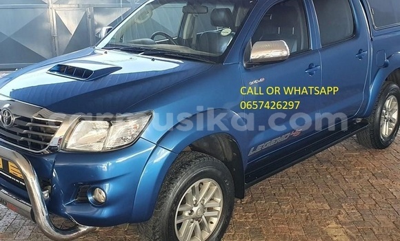 Buy Used Toyota Hilux Blue Car in Beitbridge in Matabeleland South Buy Used Toyota Hilux Blue Car in Beitbridge in Matabeleland South