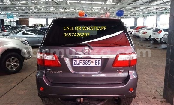 Buy Used Toyota Fortuner Silver Car in Beitbridge in Matabeleland South Buy Used Toyota Fortuner Silver Car in Beitbridge in Matabeleland South