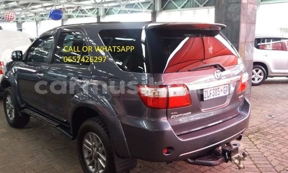 Buy Used Toyota Fortuner Silver Car in Beitbridge in Matabeleland South Buy Used Toyota Fortuner Silver Car in Beitbridge in Matabeleland South