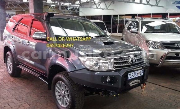 Buy Used Toyota Fortuner Silver Car in Beitbridge in Matabeleland South Buy Used Toyota Fortuner Silver Car in Beitbridge in Matabeleland South