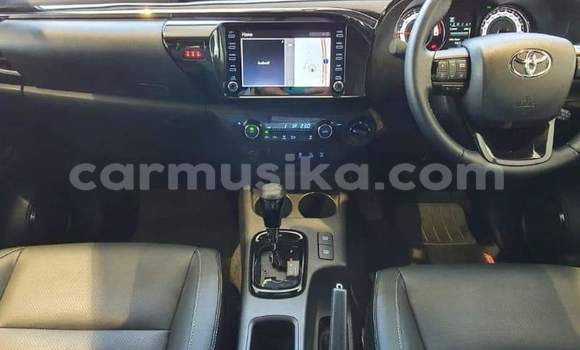 Tenga Tsaru Toyota Hilux Chena Mota in Beitbridge in Matabeleland South Tenga Tsaru Toyota Hilux Chena Mota in Beitbridge in Matabeleland South