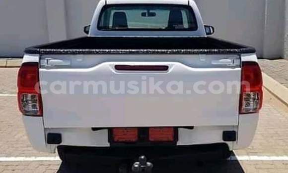 Acheter Occasion Voiture Toyota Hilux Blanc à Beitbridge, Matabeleland South Acheter Occasion Voiture Toyota Hilux Blanc à Beitbridge, Matabeleland South