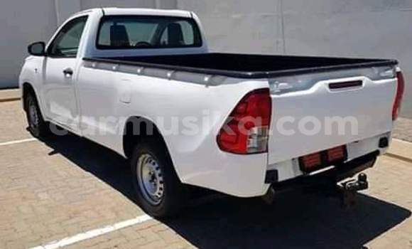 Acheter Occasion Voiture Toyota Hilux Blanc à Beitbridge, Matabeleland South Acheter Occasion Voiture Toyota Hilux Blanc à Beitbridge, Matabeleland South