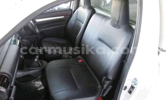 Tenga Tsaru Toyota Hilux Chena Mota in Beitbridge in Matabeleland South Tenga Tsaru Toyota Hilux Chena Mota in Beitbridge in Matabeleland South