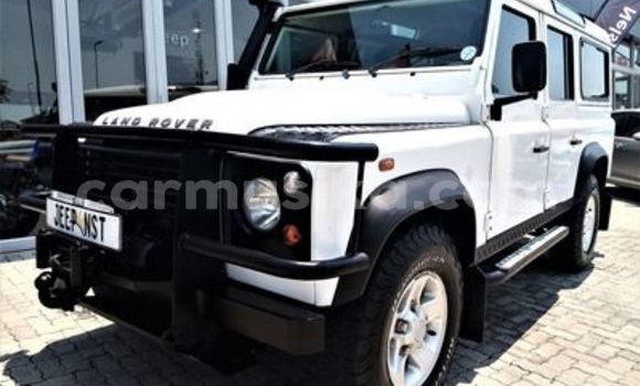 Nunua Ilio tumika Land Rover Defender Nyeupe Gari ndani ya Beitbridge nchini Matabeleland Kusini Nunua Ilio tumika Land Rover Defender Nyeupe Gari ndani ya Beitbridge nchini Matabeleland Kusini