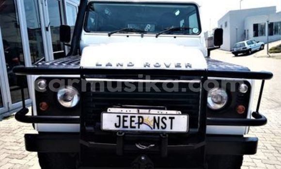 Nunua Ilio tumika Land Rover Defender Nyeupe Gari ndani ya Beitbridge nchini Matabeleland Kusini Nunua Ilio tumika Land Rover Defender Nyeupe Gari ndani ya Beitbridge nchini Matabeleland Kusini