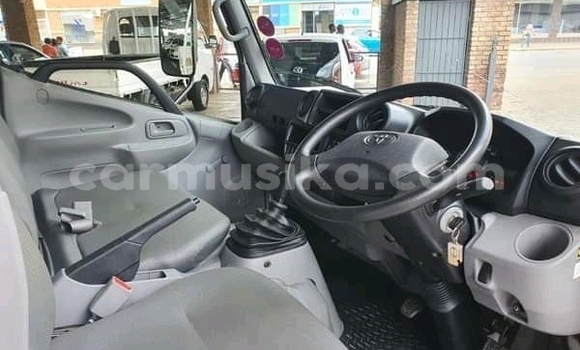 Acheter Occasion Voiture Toyota Dyna Blanc à Beitbridge, Matabeleland South Acheter Occasion Voiture Toyota Dyna Blanc à Beitbridge, Matabeleland South