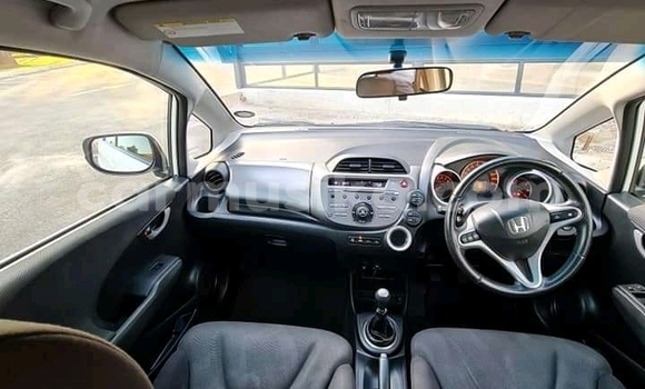 Nunua Ilio tumika Honda Jazz Nyeupe Gari ndani ya Beitbridge nchini Matabeleland Kusini Nunua Ilio tumika Honda Jazz Nyeupe Gari ndani ya Beitbridge nchini Matabeleland Kusini