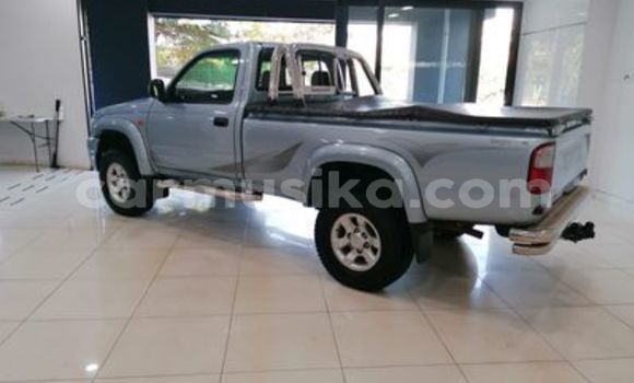 Tenga Tsaru Toyota Hilux Bhuruu Mota in Beitbridge in Matabeleland South Tenga Tsaru Toyota Hilux Bhuruu Mota in Beitbridge in Matabeleland South