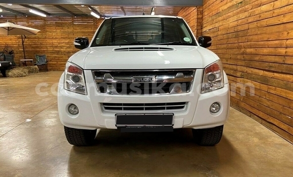 Acheter Occasion Voiture Isuzu KB Blanc à Beitbridge, Matabeleland South Acheter Occasion Voiture Isuzu KB Blanc à Beitbridge, Matabeleland South