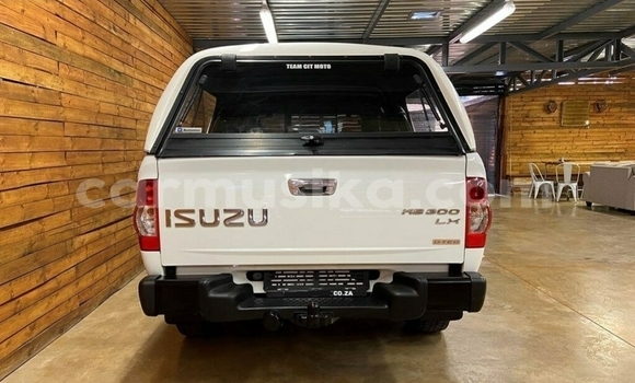 Acheter Occasion Voiture Isuzu KB Blanc à Beitbridge, Matabeleland South Acheter Occasion Voiture Isuzu KB Blanc à Beitbridge, Matabeleland South